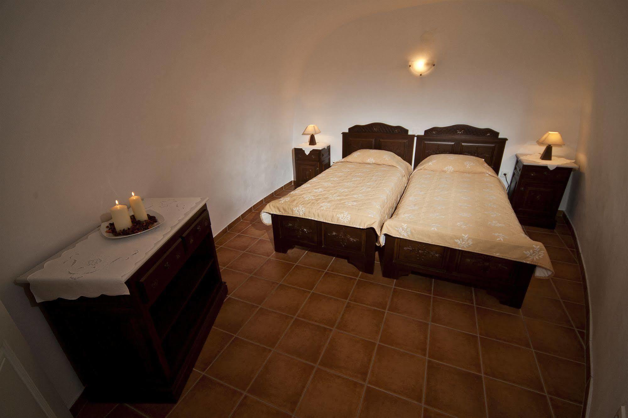 Delfini Villas Oia  Exterior photo